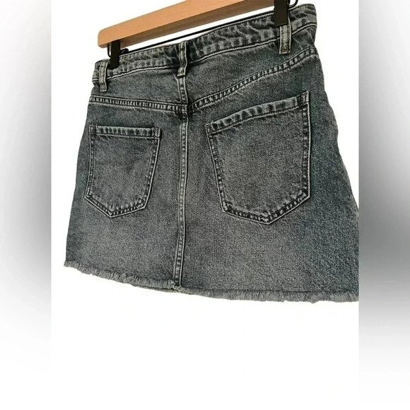 We The Free Women's Medium Wash Zip Up Denim Mini Skirt Size 24 - Picture 7 of 8